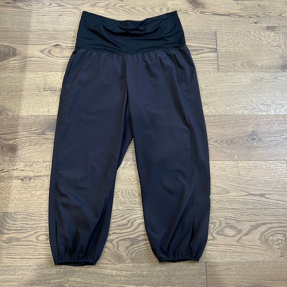 Lululemon yoga pants